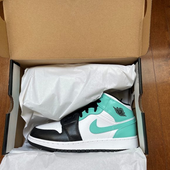 Jordan 1 Mid Tropical Twist Igloo (GS) Brand New - Picture 6 of 6